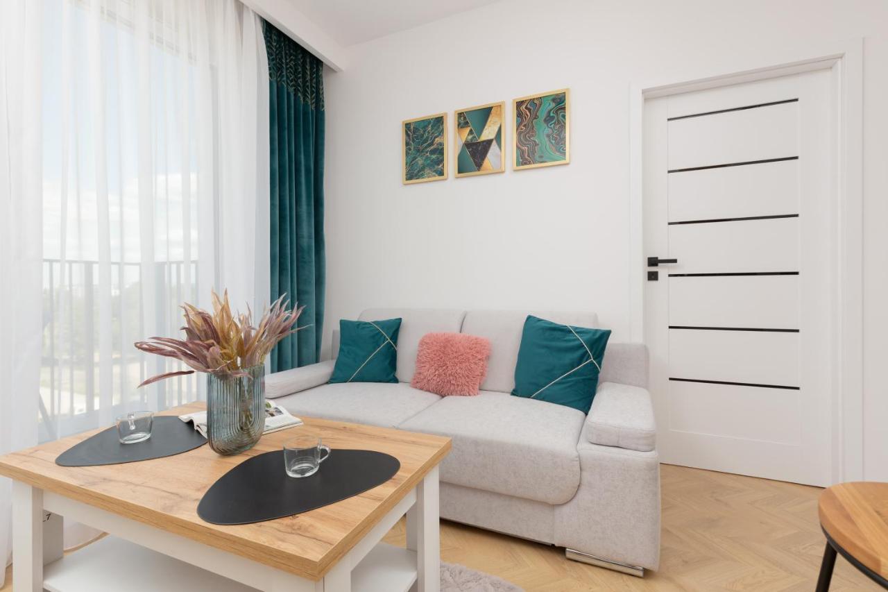 Warsaw Kotsisa Apartments With Parking By Noclegi Renters 외부 사진