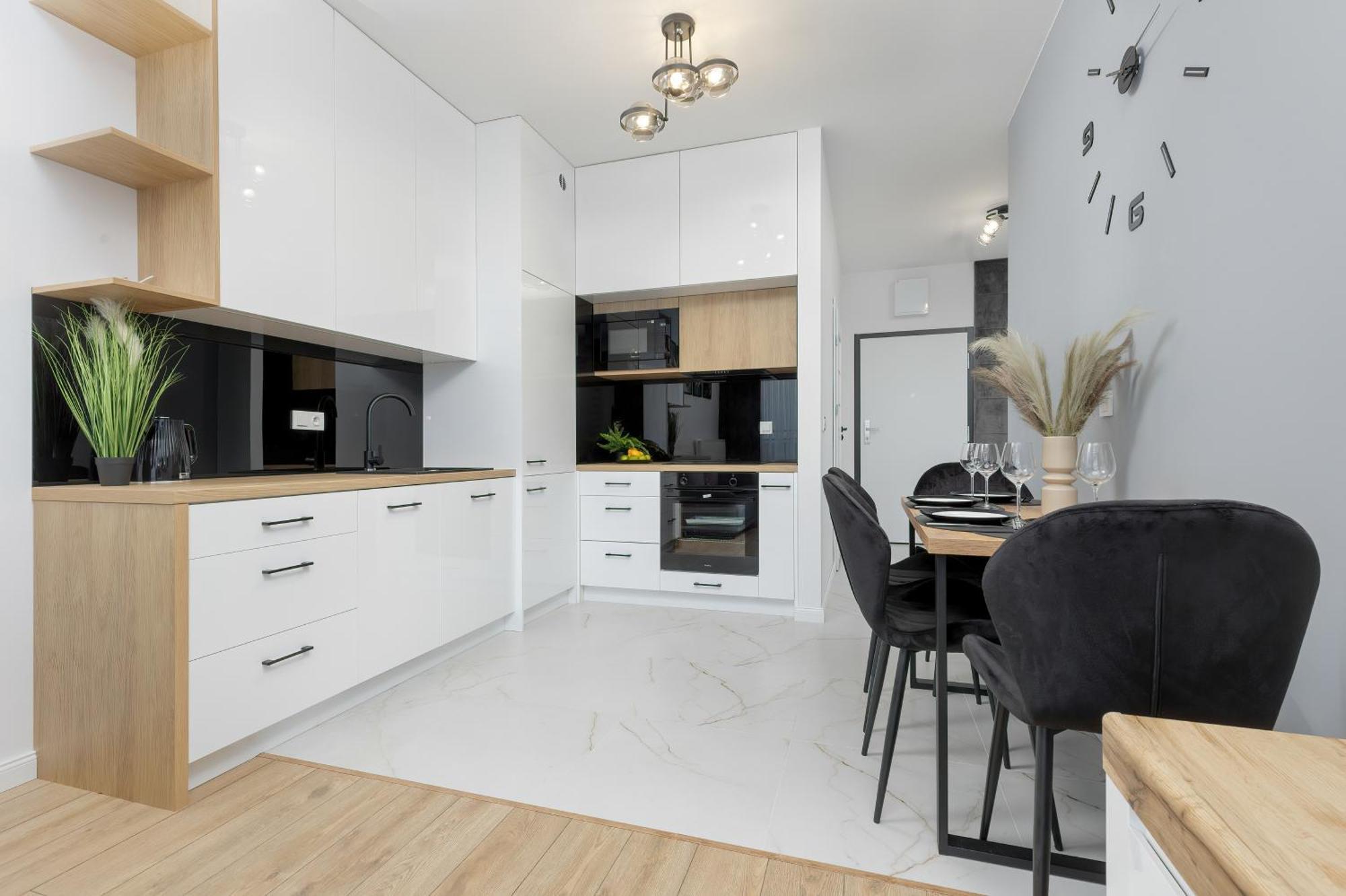 Warsaw Kotsisa Apartments With Parking By Noclegi Renters 외부 사진