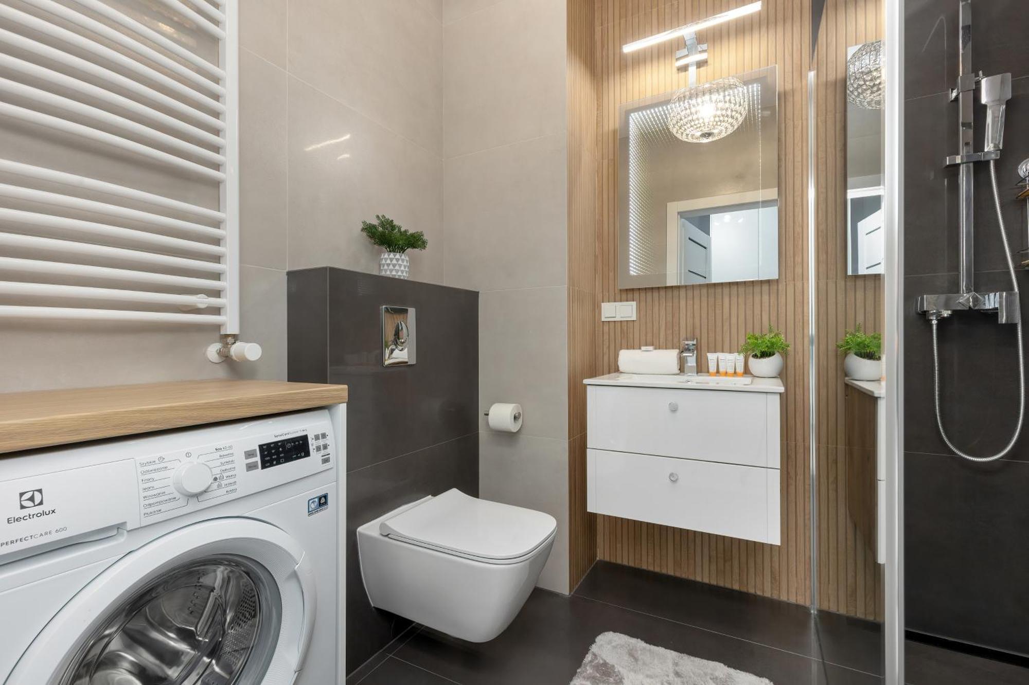 Warsaw Kotsisa Apartments With Parking By Noclegi Renters 외부 사진